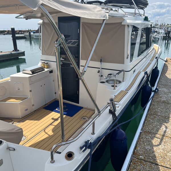 OrthoDek flooring on Cutwatter 28