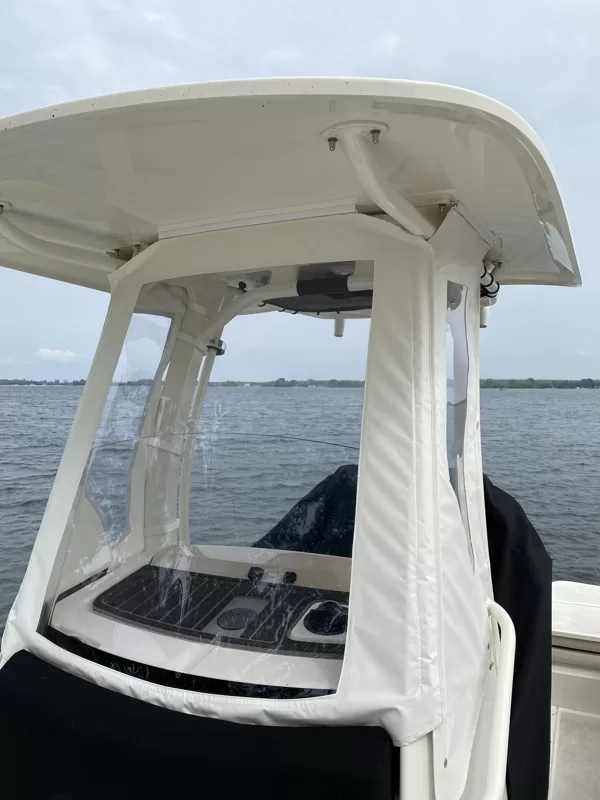 Console Enclosure on Boston Whaler Dauntless 220